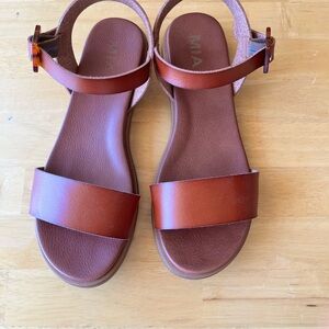 MIA Cognac Leather Ankle Strap Sandals Size 7 EUC Tortoiseshell Buckle